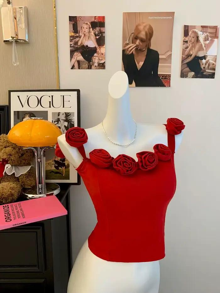 Décolleté épaules dénudées sans manches avec décoration florale tridimensionnelle, style col à épaul