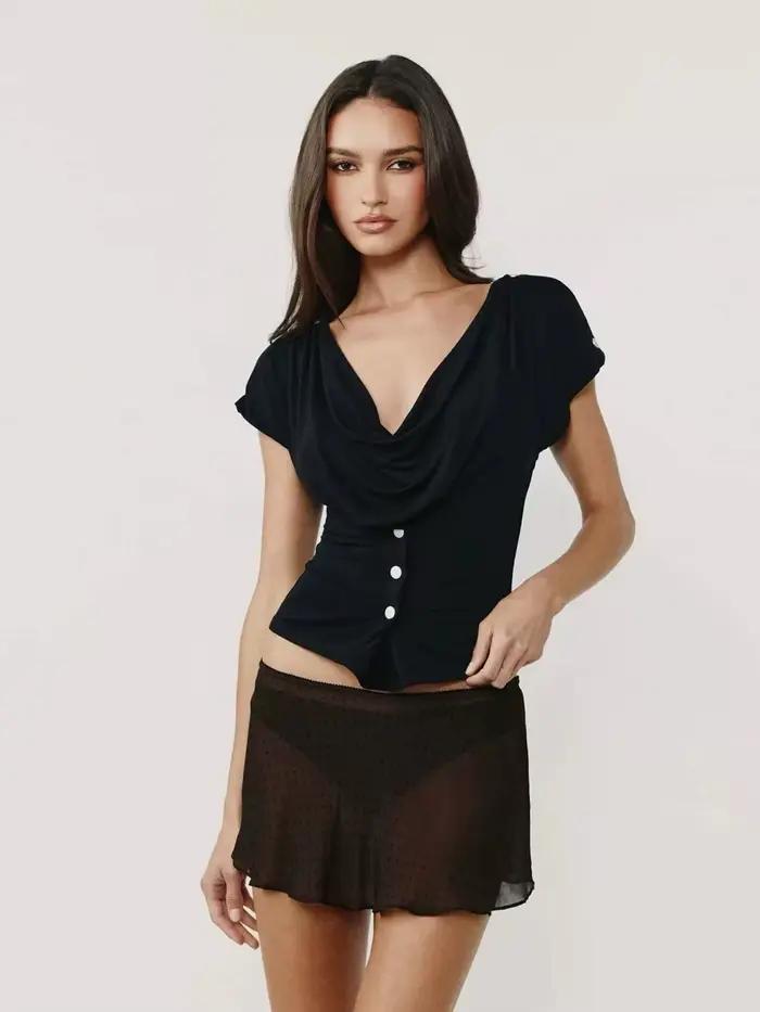 T-shirt noir à col rond et taille cintrée avec haut asymétrique noir à une épaule et manches courtes