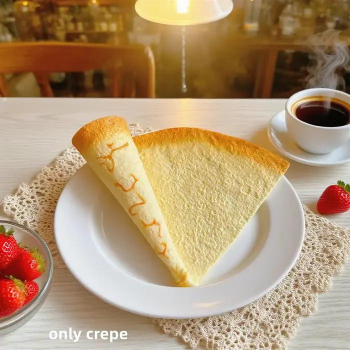 Modèle de crêpe doux au toucher, crème vanille, tourbillons, Caramel, biscuits, miettes, garniture d