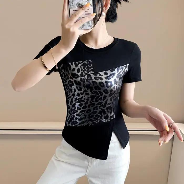 T-shirt à manches courtes pour femmes, fente irrégulière, imprimé léopard européen, haut d'épissure,