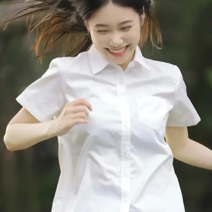 Chemise blanche classique décontractée