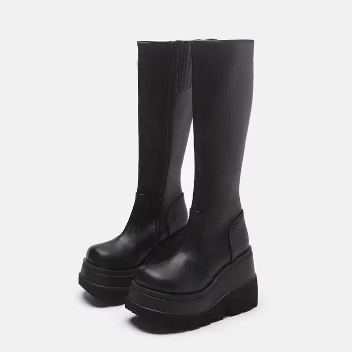 Bottes à talons inclinés pour femmes