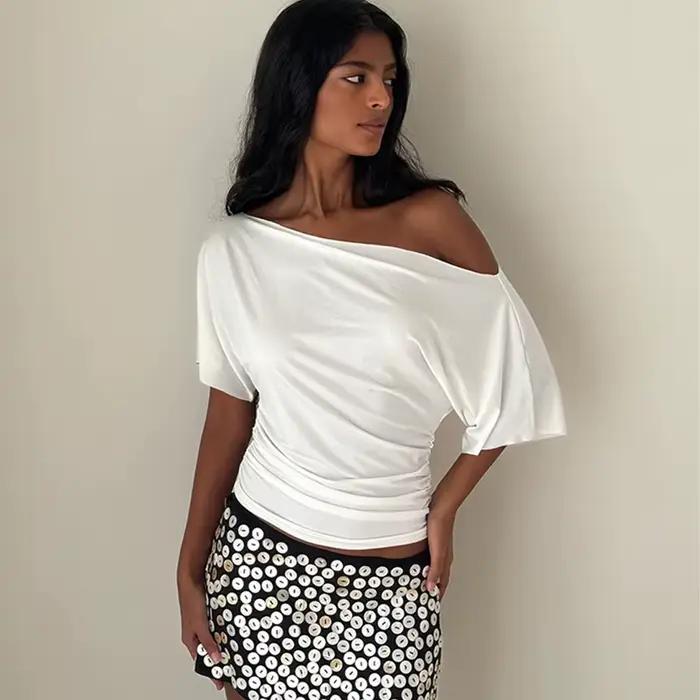 Haut court froncé à épaules dénudées pour femmes, basique, couleur unie, col incliné asymétrique, T-shirts à manches courtes, été décontracté, Streetwear