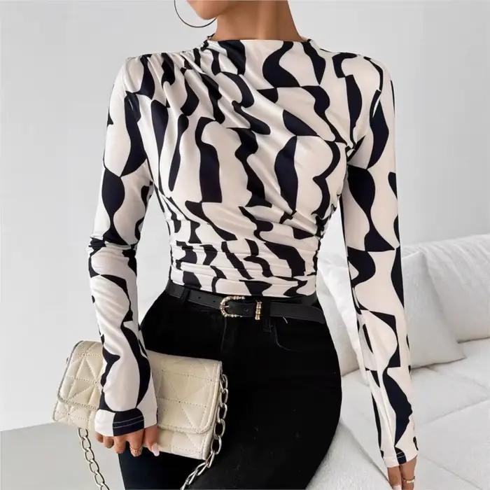 Nouveau t-shirt slim et ajusté pour femme avec un petit col montant