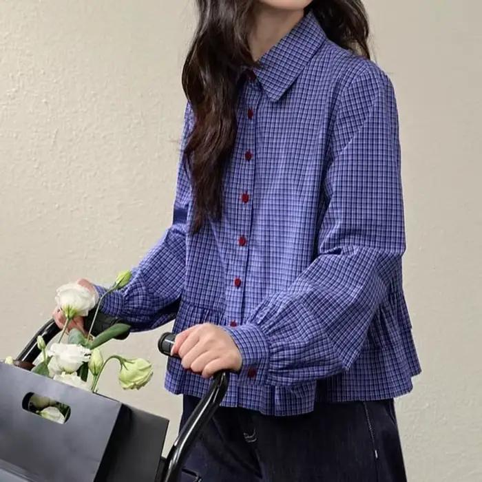 Chemise à carreaux bleue pour femmes