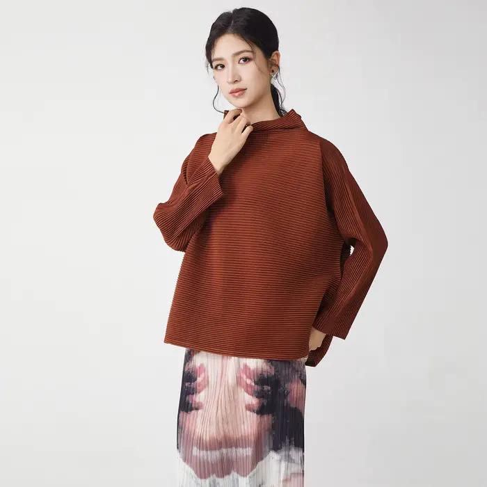 Miyake plissé couleur unie Blouse 2025 printemps nouveau col mi-haut ample grande taille mince à la mode T-shirt