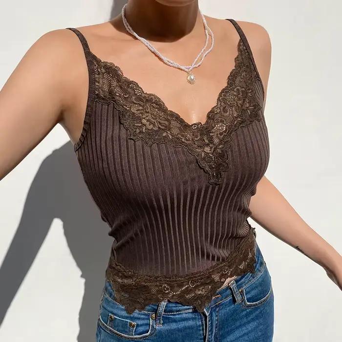 Camisole en patchwork de dentelle esthétique gothique pour femme
