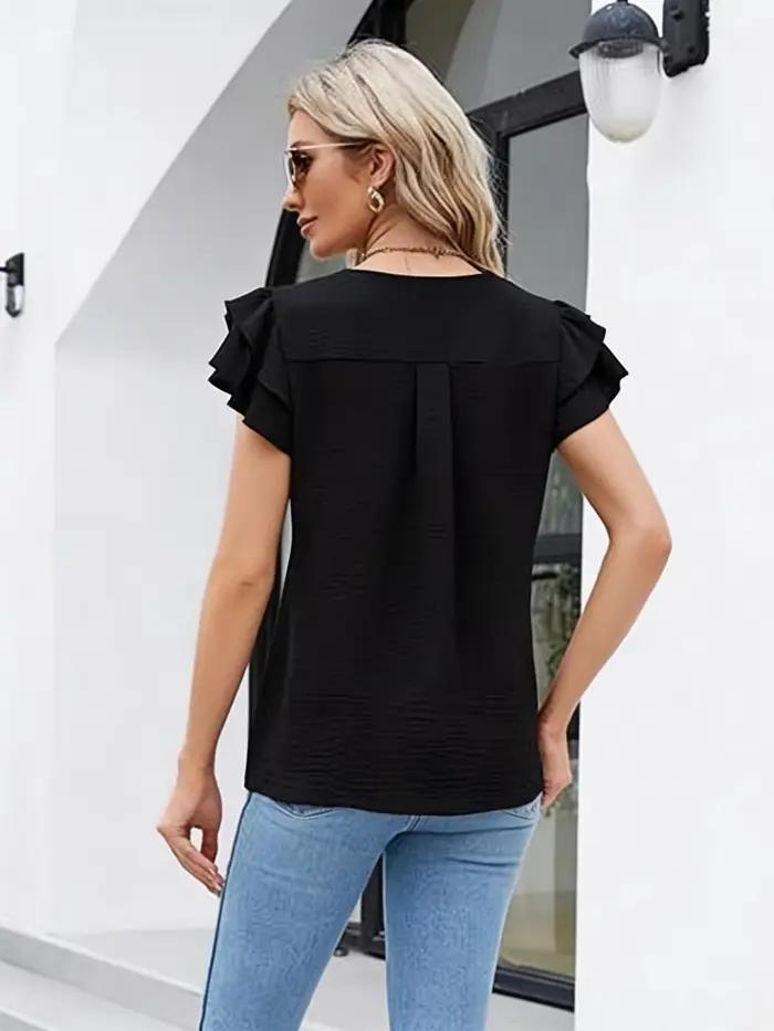 Chemise décontractée en polyester froissé avec col en V et manches à volants pour femmes occasions estivales et décontractées