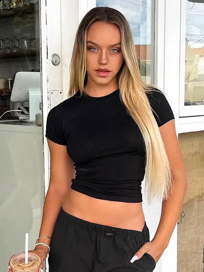 2024 printemps nouveau T-Shirt à manches courtes femmes solide Simple décontracté doux tout-Match chaud basique culture hauts t-shirts mode d'été