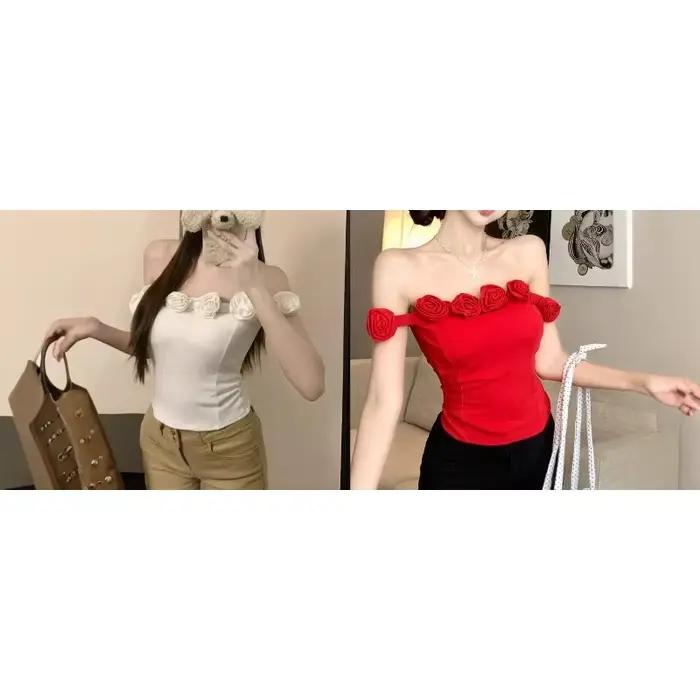 Décolleté épaules dénudées sans manches avec décoration florale tridimensionnelle