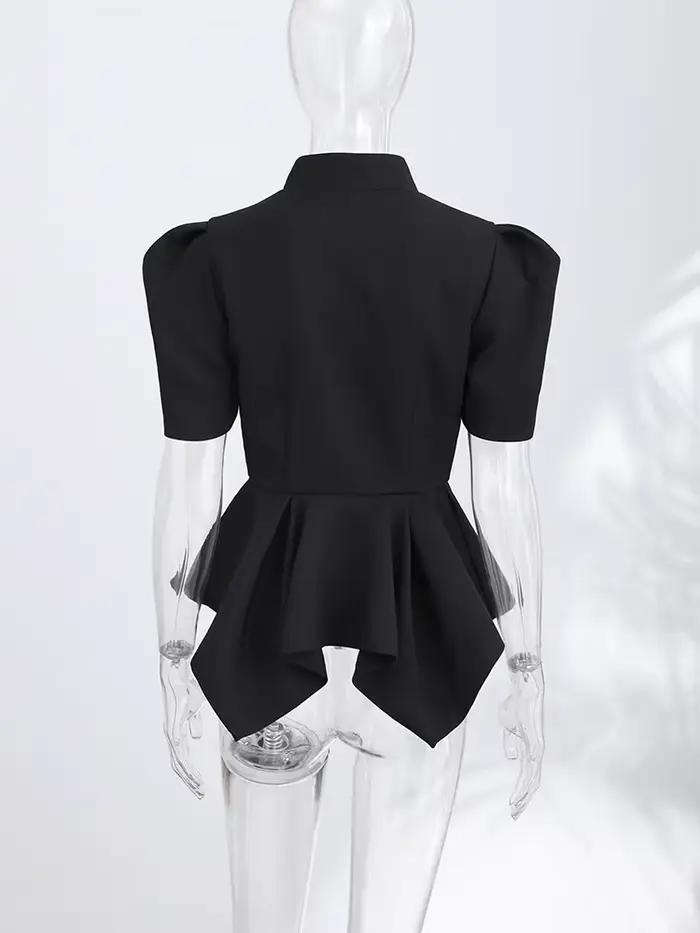 Hauts pour femmes à découpes en forme de cœur
