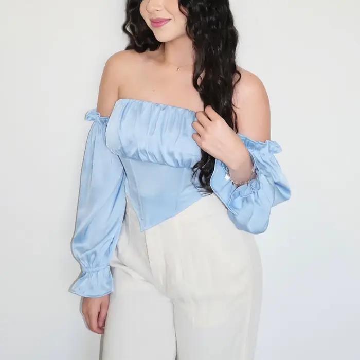 Haut court en satin bleu ciel clair sans bretelles manches longues en microfibre avec froncé élégant pour femme printemps été
