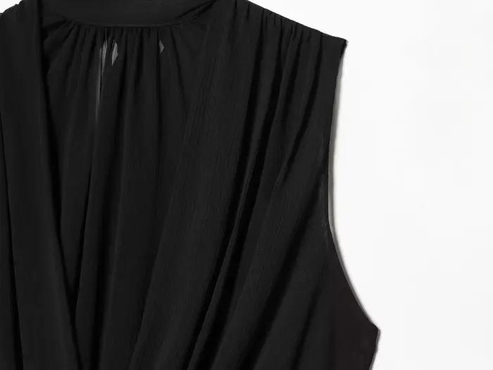 Hauts drapés noirs pour femmes