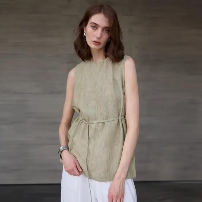 Haut en lin mi-long col rond débardeur femme style american retro sans manches amples pour les journées chaudes et les soirées chic