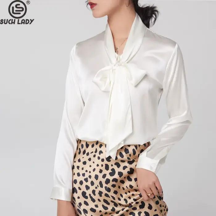 Chemise à lacets pour femmes