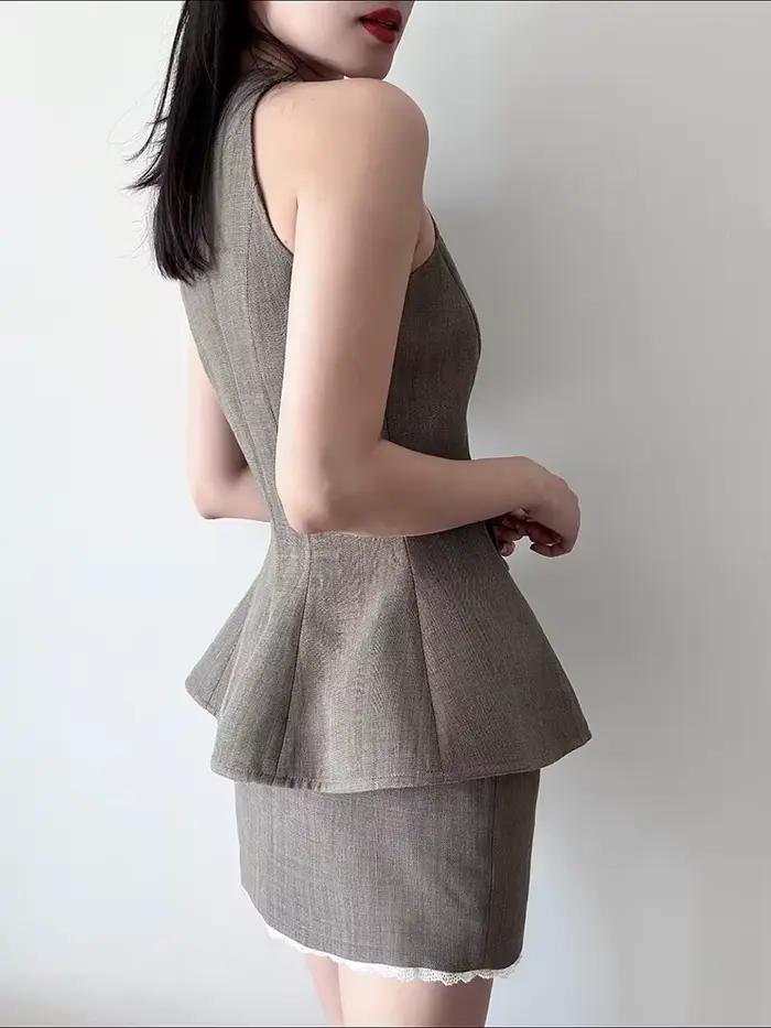 Haut sans manches asymétrique élégant et professionnel en polyester, lin, élasthanne et viscose pour femmes, idéal pour le bureau et les occasions spéciales