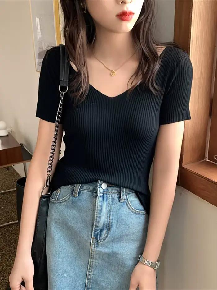 Pull côtelé tricoté fin et moulant à manches courtes pour femme