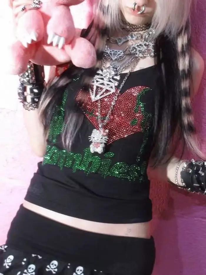 Haut Cami noir pour femme avec imprimé graphique zombie en strass style gothique et Y2K pour festival de musique et occasions spéciales