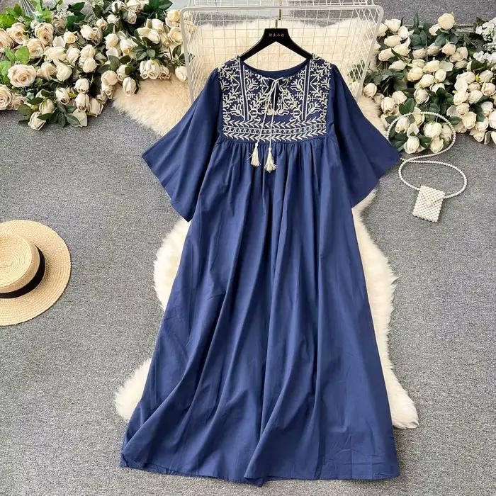 Robe brodée bohème pour femmes