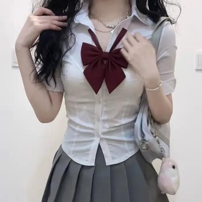 Chemise élégante en coton et polyester pour femme, col rabattu, boutonnée, décontractée, pour bureau et sorties, disponible en plusieurs couleurs et tailles