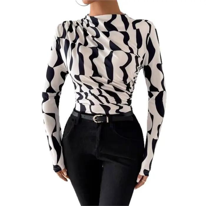 Nouveau t-shirt slim et ajusté pour femme avec un petit col montant