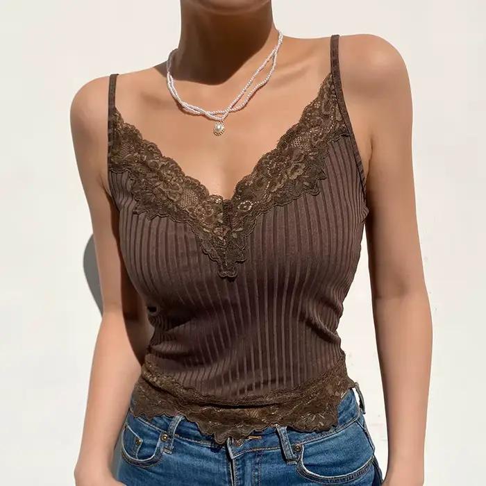 Camisole en patchwork de dentelle esthétique gothique pour femme