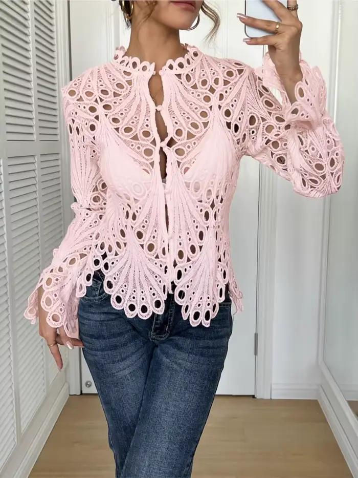 Chemise en dentelle blanche décontractée avec motifs floraux pour femmes, style Boho Y2K, idéale pour les vacances et les occasions spéciales