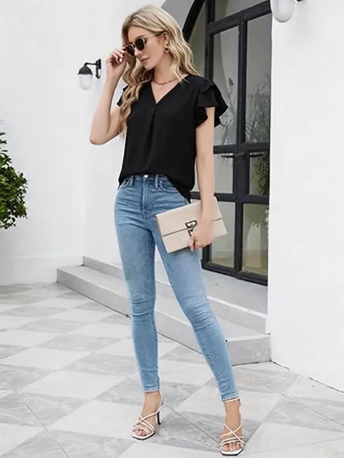 Chemise décontractée en polyester froissé avec col en V et manches à volants pour femmes occasions estivales et décontractées