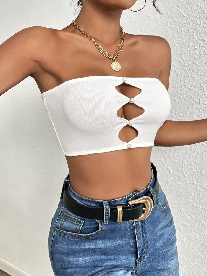 Haut court bustier blanc côtelé pour femme avec découpes et détails perles