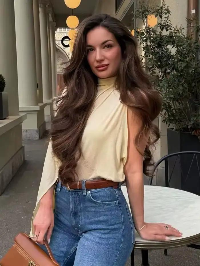 HH Femme 2026 Printemps Mode Haut Polyvalent à Col Montant et Drapé Asymétrique Élégant Coupe Slim Style Urbain Décontracté et Soirée
