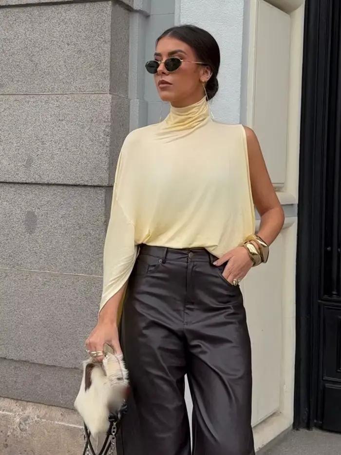 HH Femme 2026 Printemps Mode Haut Polyvalent à Col Montant et Drapé Asymétrique Chic Élégant Coupe Slim Style Urbain Décontracté pour le Quotidien