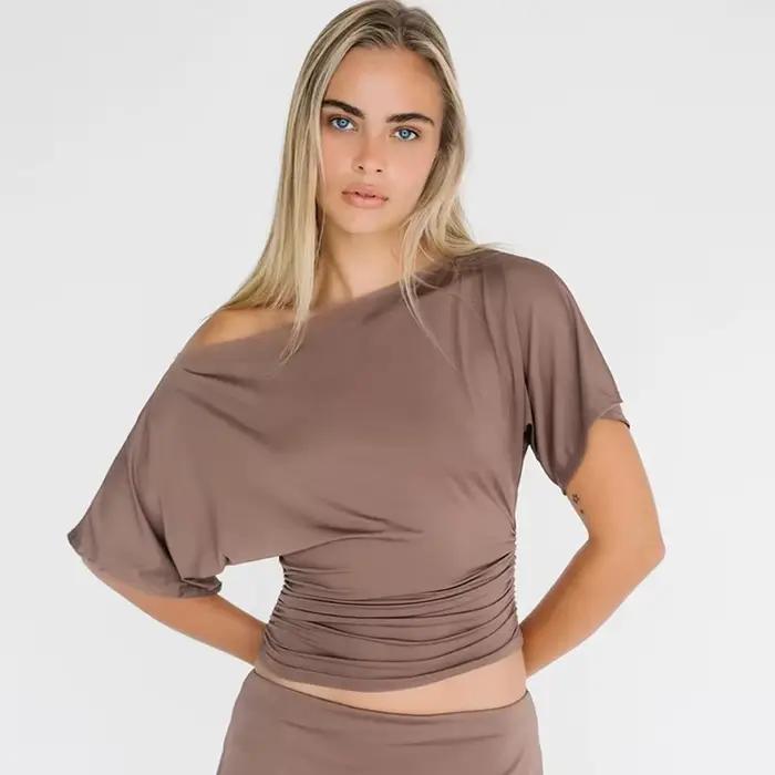 Haut court froncé à épaules dénudées pour femmes, basique, couleur unie, col incliné asymétrique, T-shirts à manches courtes, été décontracté, Streetwear