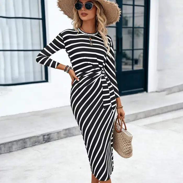 Nouvelle Robe Tunique Femme Américaine et Européenne 2026 - Imprimé Rayé Col Rond à Lacets Coupe Ample Flatteuse