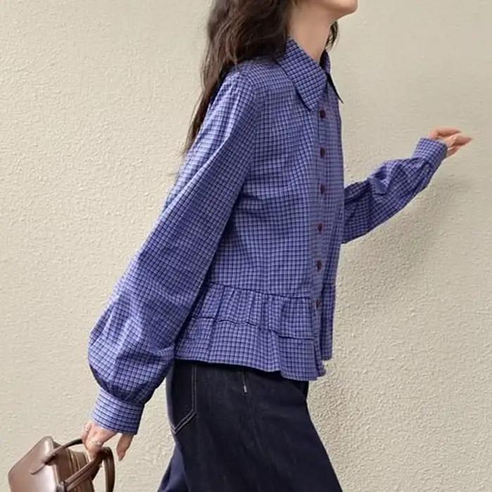 Chemise à carreaux bleue pour femmes