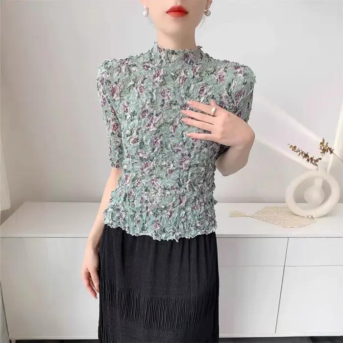 Miyake Style haut plissé fait à la main pour les femmes 2025 été nouveau confortable décontracté fente ample col rond à