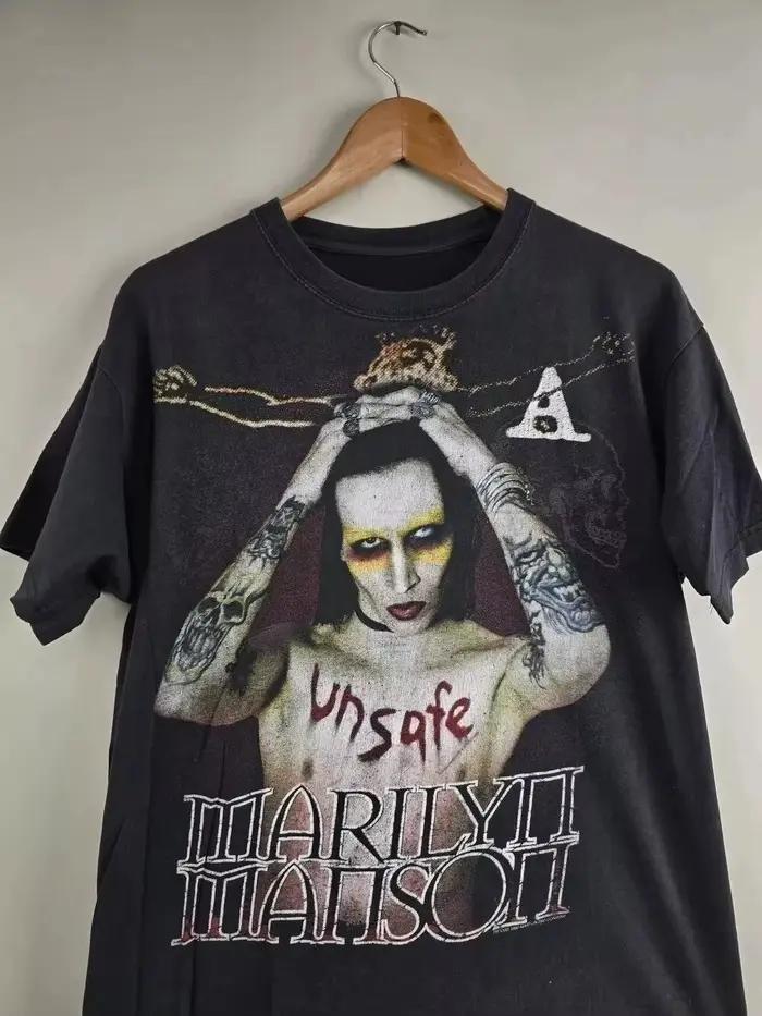 Top gothique rock noire imprimée pour fans de Marilyn Manson occasionnels et spéciaux