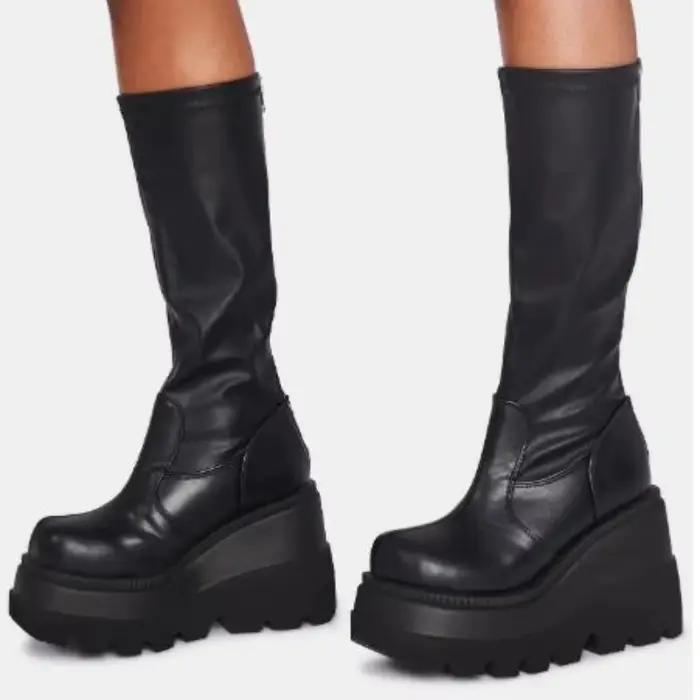 Bottes à talons inclinés pour femmes