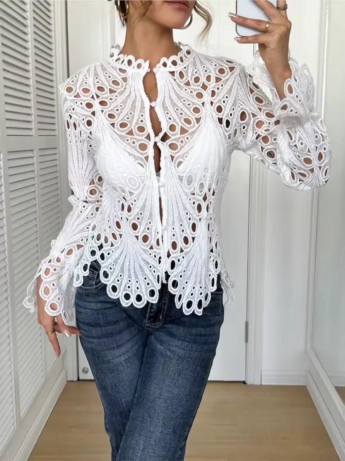 Chemise en dentelle blanche décontractée avec motifs floraux pour femmes, style Boho Y2K, idéale pour les vacances et les occasions spéciales