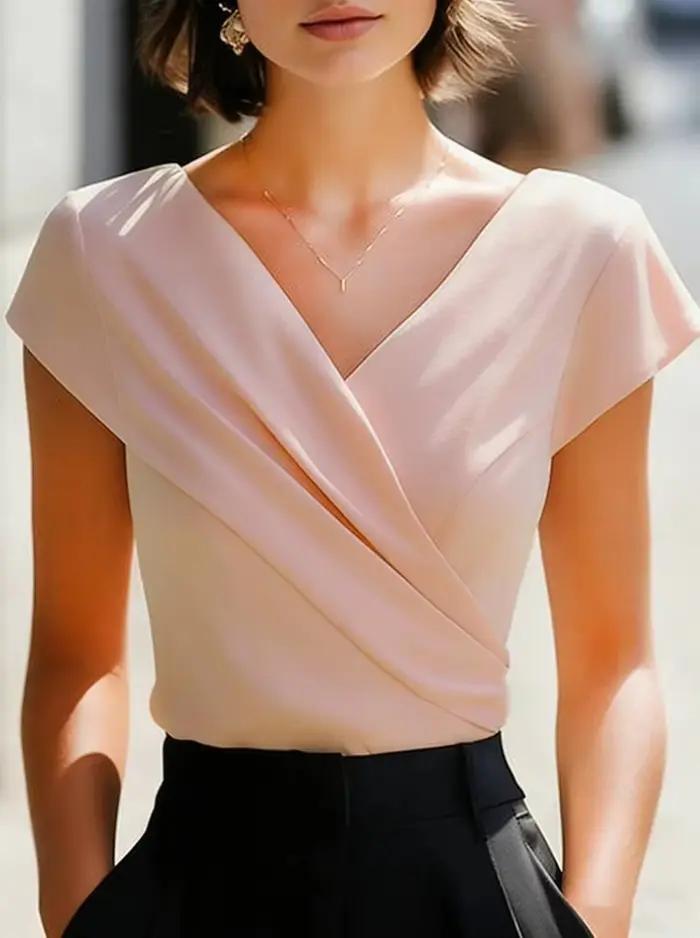 Chemisier élégant en satin à col en V pour femme, polyvalent et confortable pour le bureau et les tenues décontractées