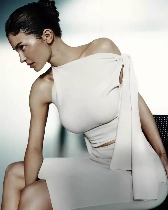 KHY Kylie's asymétrique épaule inclinée camisole coupe ajustée espace haut en coton pour les femmes