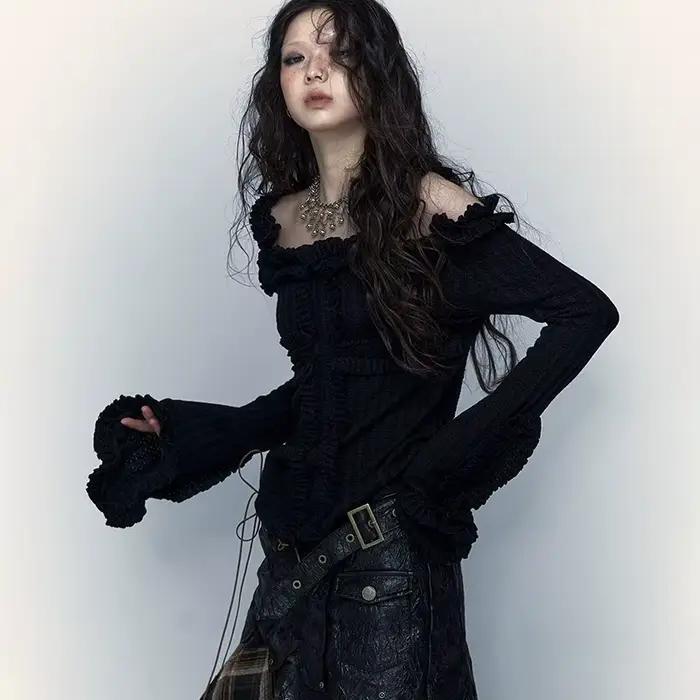 T-shirt noir à épaules dénudées pour femmes