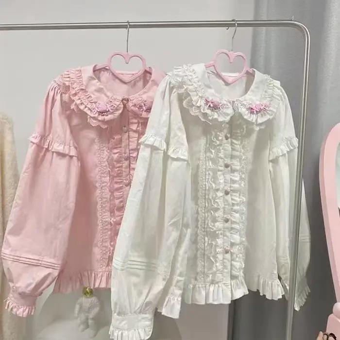 Blouse en coton et polyester style Lolita avec col Peter Pan et détails brodés pour femmes, idéale pour soirées et occasions spéciales