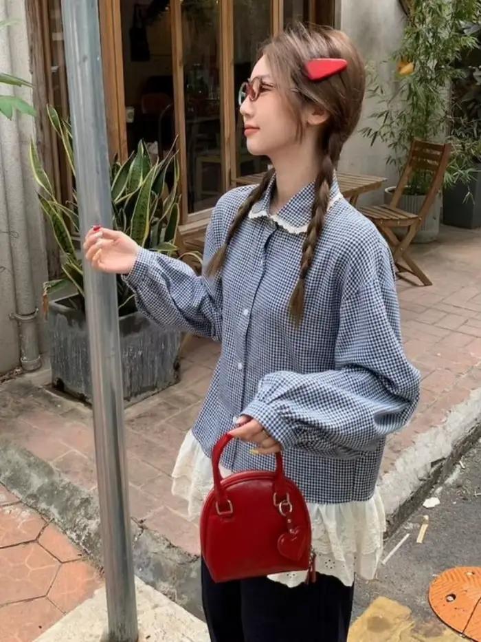 Nouveau chemisier à carreaux coréen femmes vêtements dentelle Patchwork chemises amples Vintage simple boutonnage doux hauts 2025 Bllusas Mujer De Moda