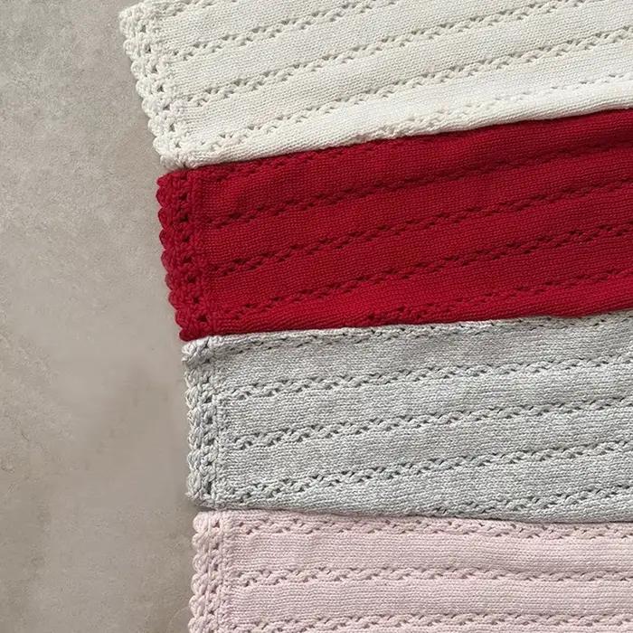 Cardigan Doux pour Femmes Junior Avec Nœuds en Crochet et Décoration en Forme de Cœur Occasions Spéciales Élégant à Offrir
