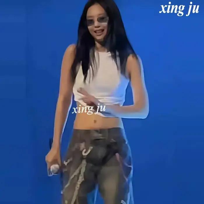 Kpop chanteur Jennie femmes irrégulière blanc court gilet fronde culture hauts scène Costume musique Festival vêtements femme Jazz danse porter