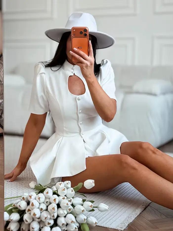 Hauts pour femmes à découpes en forme de cœur