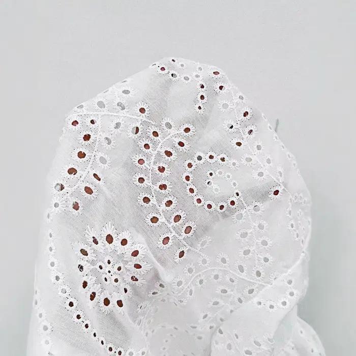 Décontracté blanc évider Blouses pour les femmes été 2025 mode ample dentelle bouton col rabattu dessus de chemise élégant