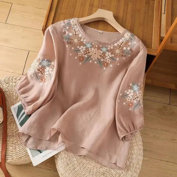 Chemise à fleurs brodée pour femmes