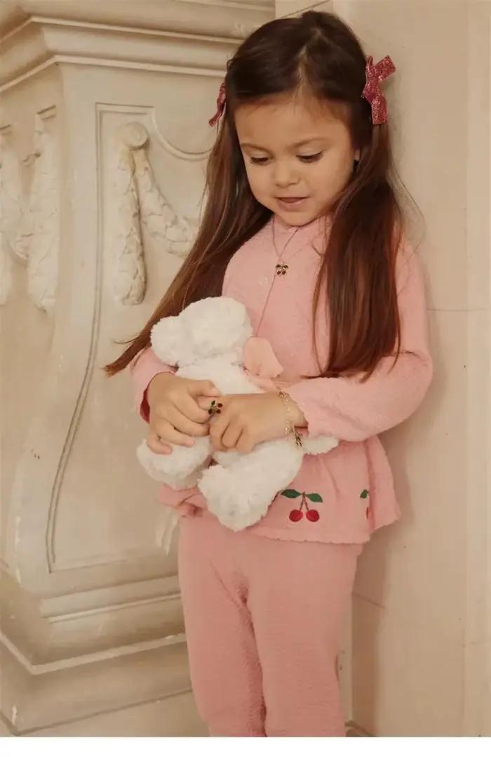 Veste pull en polyester mignon et doux pour enfants de 3 à 6 ans, veste Cardigan brodée cerise pour filles, nouvelle collection automne hiver 2021