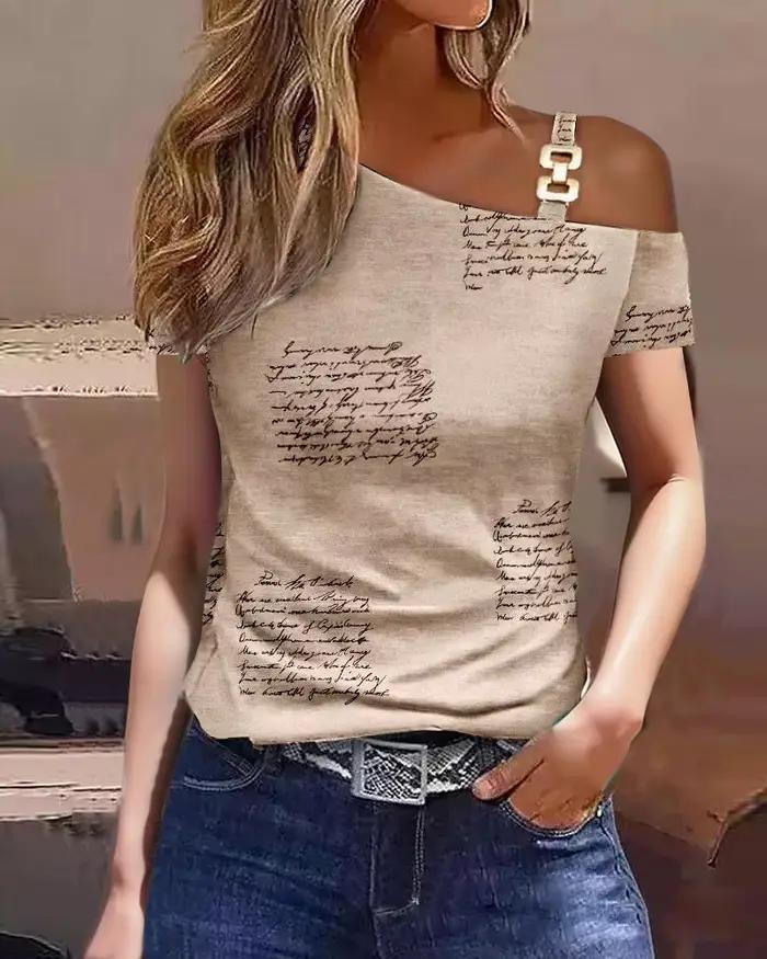 Haut asymétrique à une épaule pour femme avec détail chaîne métallique et imprimé abstrait pour les